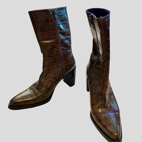 EUC Fabulous VicMatie Brown croc-embossed leather Cowboy Boots - Picture 1 of 9